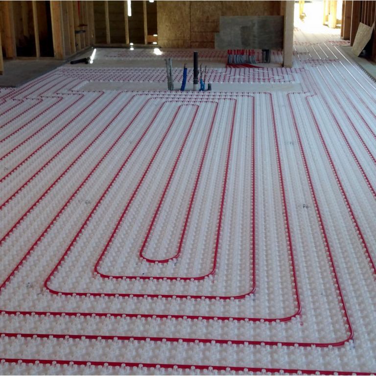 Водяной теплый пол в загородном доме, коттедже